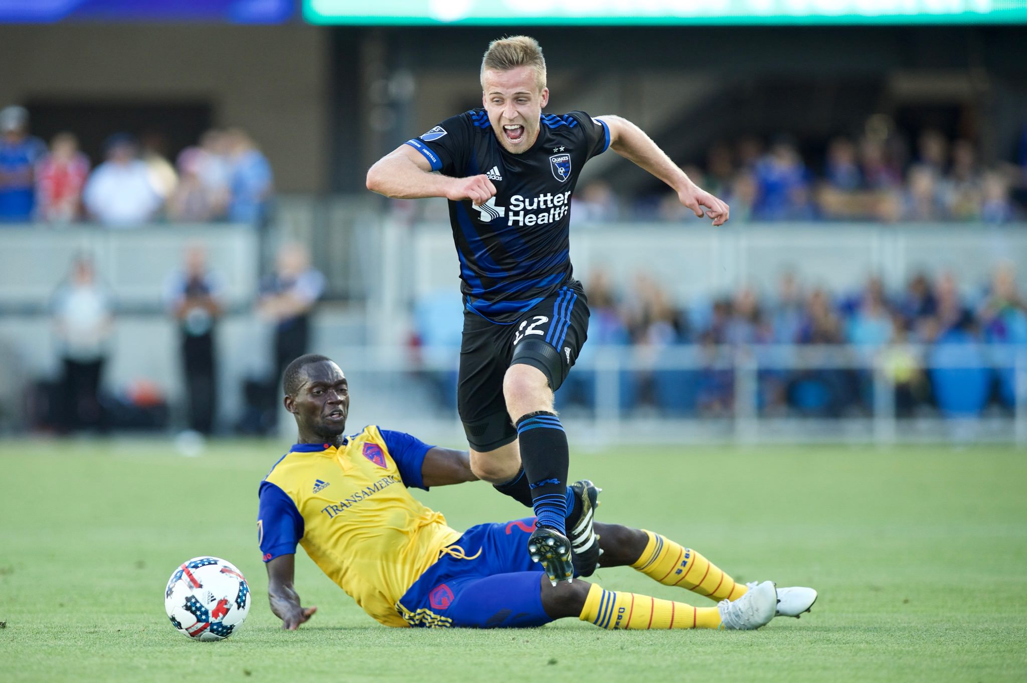 必受到挤压 必受到挤压